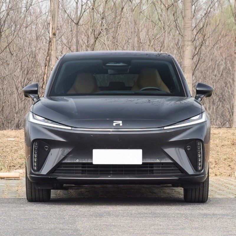 カーR7 2023 パフォーマンススクリーン マスター PRO エディションと運転アシスタント 360°画像