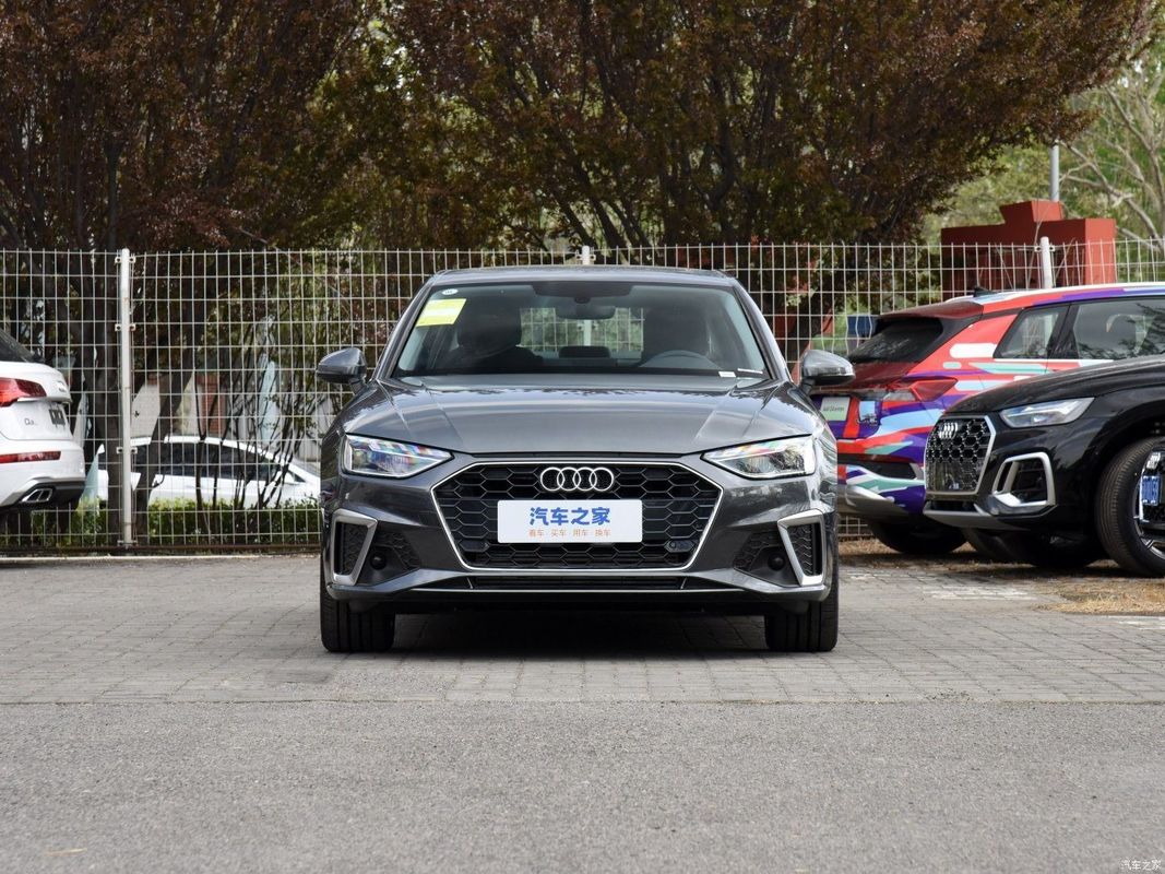 ガソリンカー アウディA4l 2023 40tfsi ファッションダイナミックバージョン 5席 贅沢とスタイル