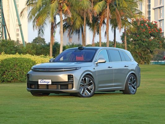 エネルギー用車両 黒 2024 Li/Lixiang L7 Ultra 5人座とハイブリッド電気エンジン